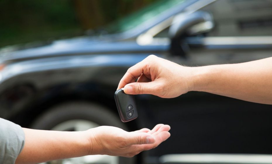 Cambiar la titularidad de un coche entre particulares