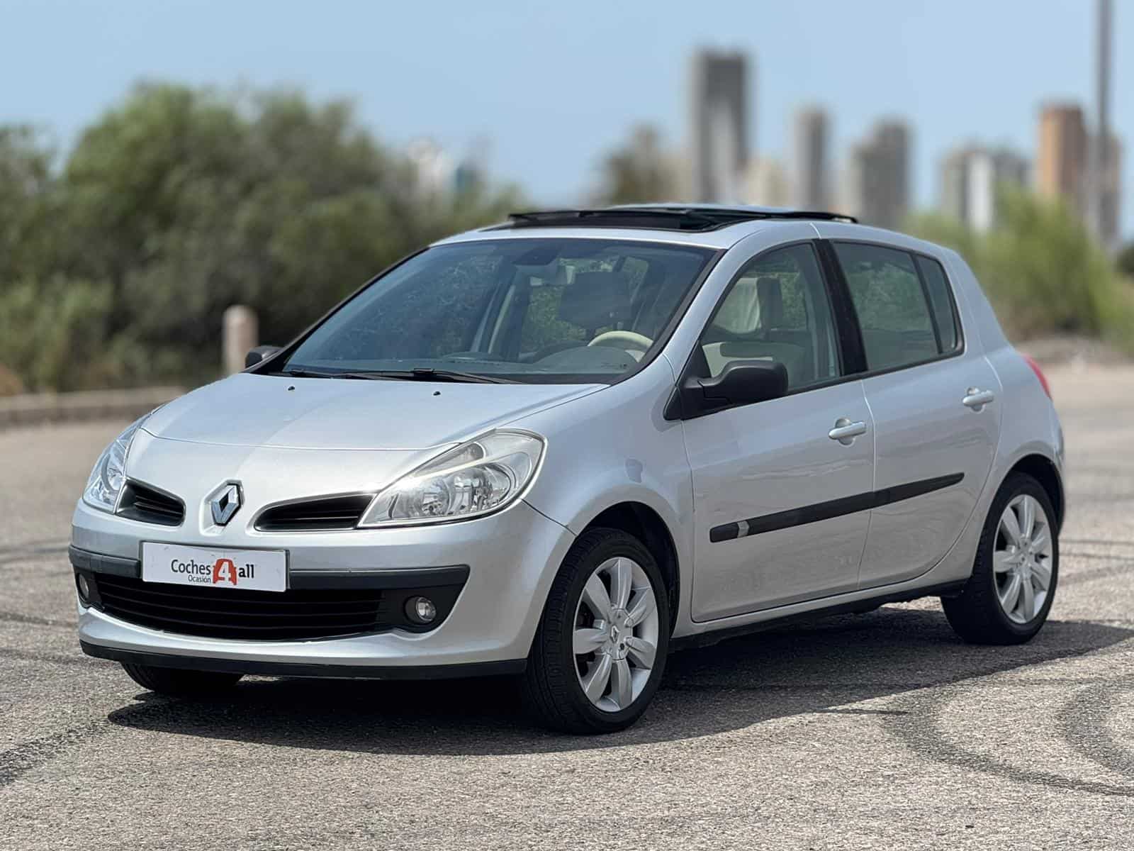 RENAULT CLIO 1.6I 110CV AUTOMATICO
