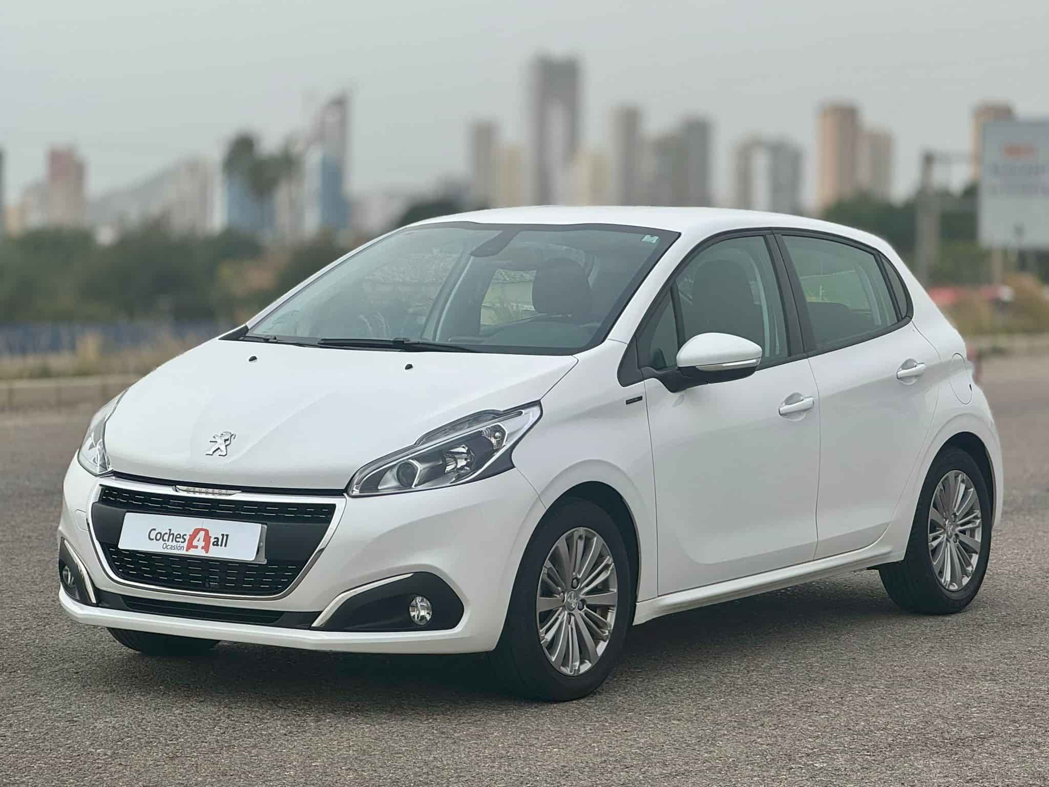 PEUGEOT 208 1.2 PT 82CV SIGNATURE